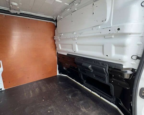 Рено Трафик, объемом двигателя 2 л и пробегом 194 тыс. км за 19200 $, фото 26 на Automoto.ua