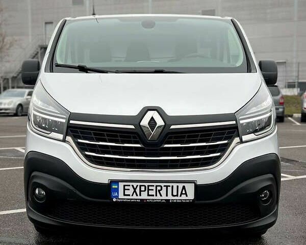 Рено Трафик, объемом двигателя 2 л и пробегом 167 тыс. км за 18900 $, фото 7 на Automoto.ua