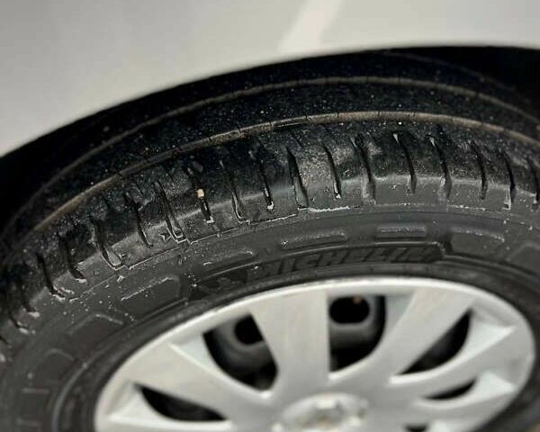 Рено Трафик, объемом двигателя 2 л и пробегом 167 тыс. км за 18900 $, фото 14 на Automoto.ua