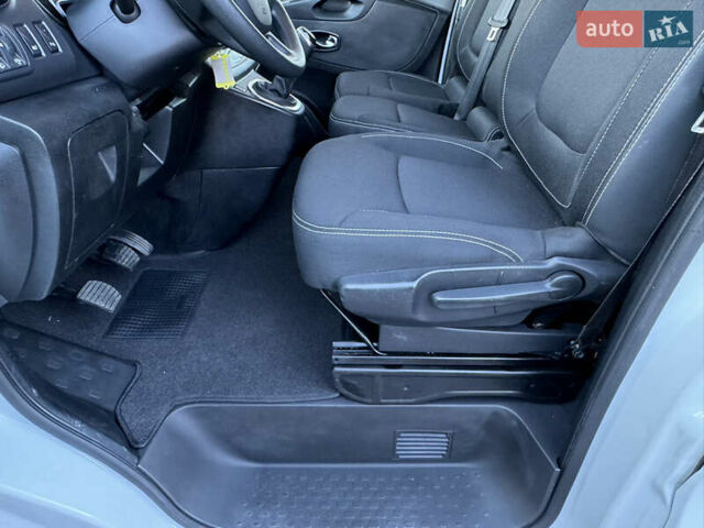 Рено Трафик, объемом двигателя 2 л и пробегом 160 тыс. км за 18100 $, фото 18 на Automoto.ua