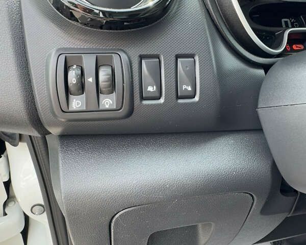 Рено Трафик, объемом двигателя 2 л и пробегом 194 тыс. км за 19200 $, фото 14 на Automoto.ua