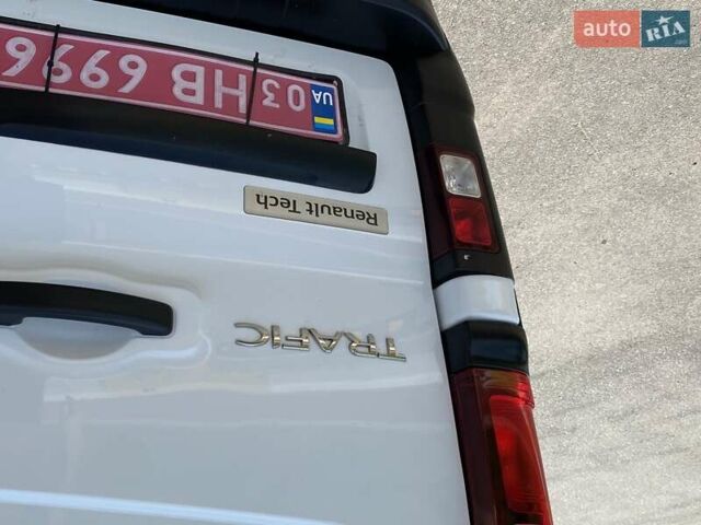 Рено Трафик, объемом двигателя 2 л и пробегом 209 тыс. км за 17450 $, фото 12 на Automoto.ua