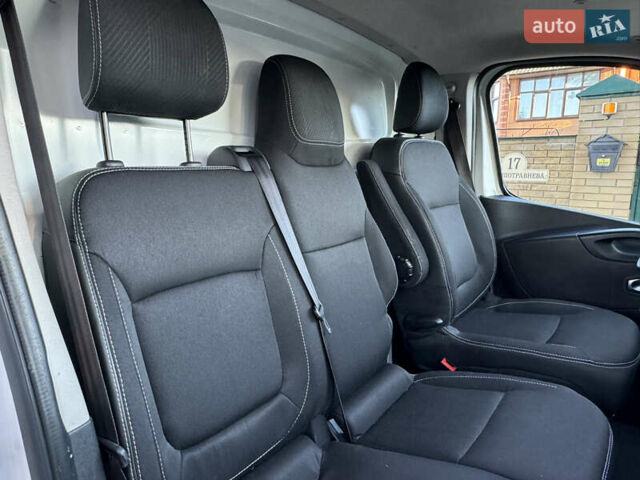 Рено Трафик, объемом двигателя 2 л и пробегом 160 тыс. км за 18100 $, фото 25 на Automoto.ua