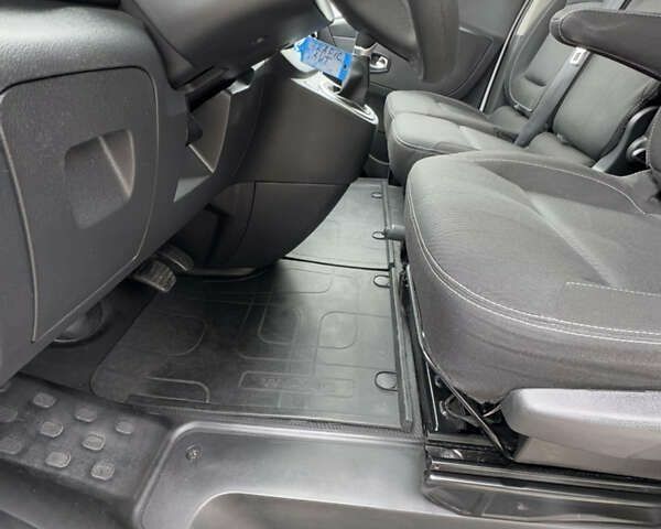Рено Трафик, объемом двигателя 0 л и пробегом 241 тыс. км за 21500 $, фото 5 на Automoto.ua