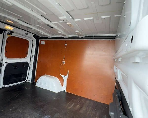 Рено Трафик, объемом двигателя 2 л и пробегом 194 тыс. км за 19200 $, фото 27 на Automoto.ua