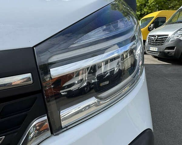 Рено Трафик, объемом двигателя 0 л и пробегом 242 тыс. км за 19900 $, фото 25 на Automoto.ua