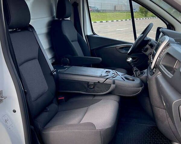 Рено Трафик, объемом двигателя 2 л и пробегом 170 тыс. км за 20200 $, фото 21 на Automoto.ua