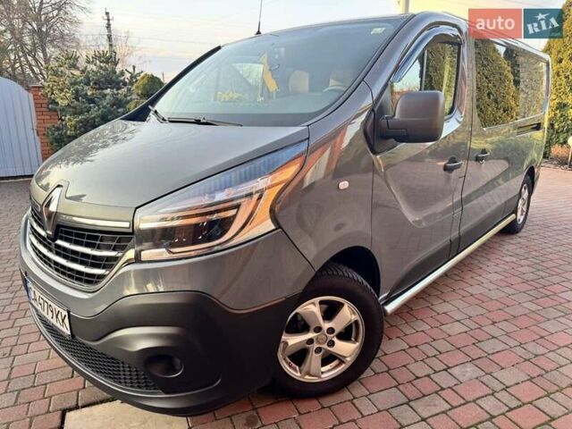 Рено Трафик, объемом двигателя 2.2 л и пробегом 180 тыс. км за 25500 $, фото 4 на Automoto.ua