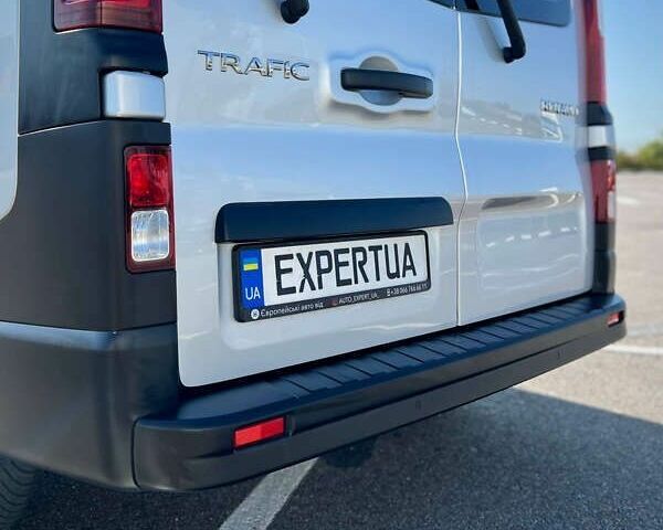 Рено Трафик, объемом двигателя 2 л и пробегом 181 тыс. км за 20500 $, фото 10 на Automoto.ua