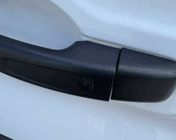 Рено Трафик, объемом двигателя 0 л и пробегом 242 тыс. км за 19900 $, фото 26 на Automoto.ua