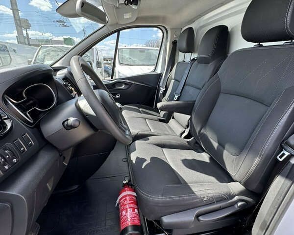 Рено Трафик, объемом двигателя 0 л и пробегом 242 тыс. км за 19900 $, фото 12 на Automoto.ua