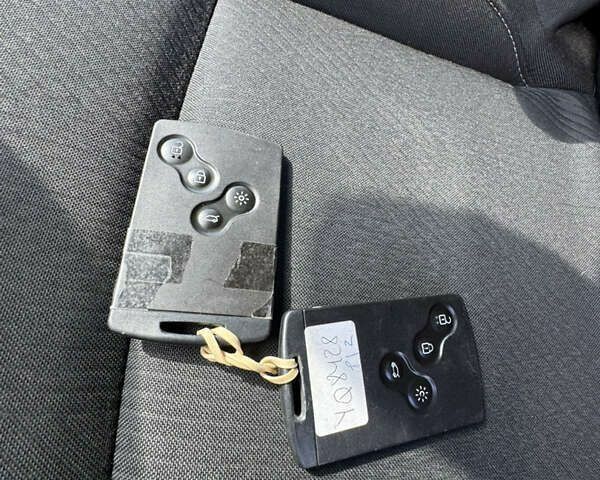 Рено Трафик, объемом двигателя 0 л и пробегом 242 тыс. км за 19900 $, фото 16 на Automoto.ua