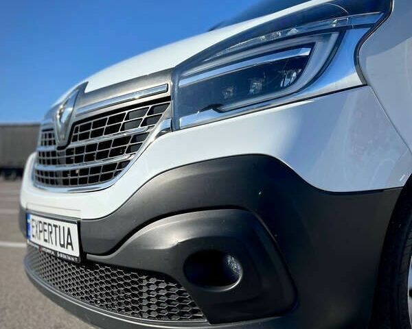 Рено Трафік, об'ємом двигуна 2 л та пробігом 186 тис. км за 17750 $, фото 8 на Automoto.ua