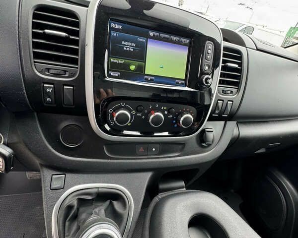 Рено Трафик, объемом двигателя 2 л и пробегом 187 тыс. км за 18500 $, фото 20 на Automoto.ua