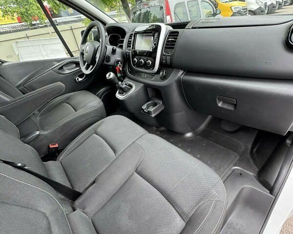 Рено Трафик, объемом двигателя 2 л и пробегом 187 тыс. км за 18500 $, фото 23 на Automoto.ua