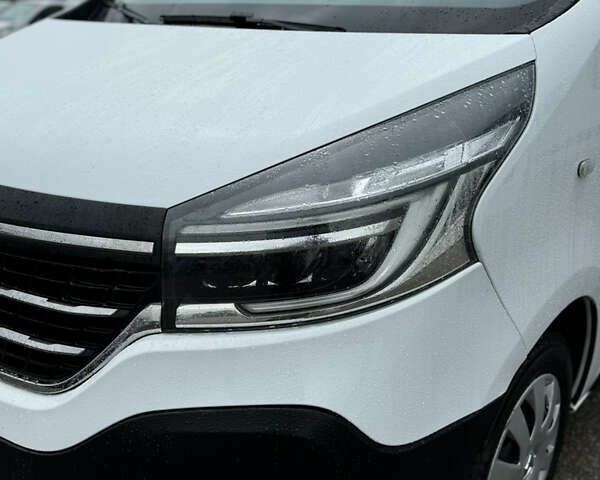 Рено Трафик, объемом двигателя 2 л и пробегом 250 тыс. км за 18500 $, фото 7 на Automoto.ua