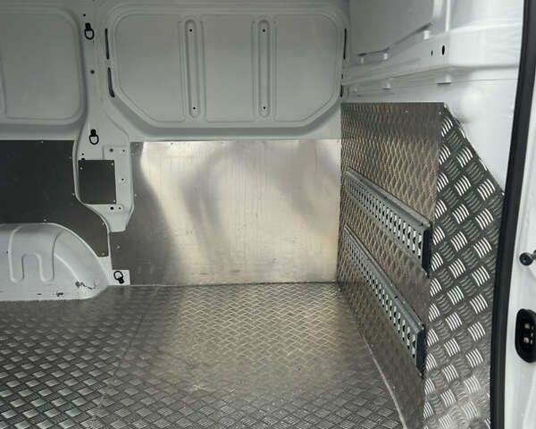 Рено Трафик, объемом двигателя 2 л и пробегом 250 тыс. км за 18500 $, фото 12 на Automoto.ua