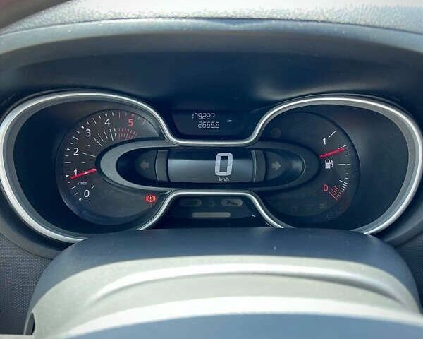 Рено Трафик, объемом двигателя 2 л и пробегом 179 тыс. км за 18200 $, фото 22 на Automoto.ua