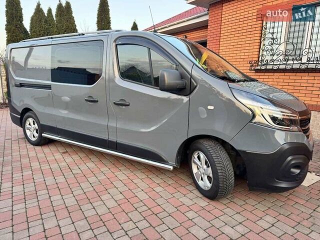 Рено Трафик, объемом двигателя 2.2 л и пробегом 180 тыс. км за 25500 $, фото 1 на Automoto.ua