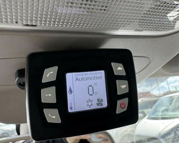 Рено Трафик, объемом двигателя 0 л и пробегом 242 тыс. км за 19900 $, фото 19 на Automoto.ua