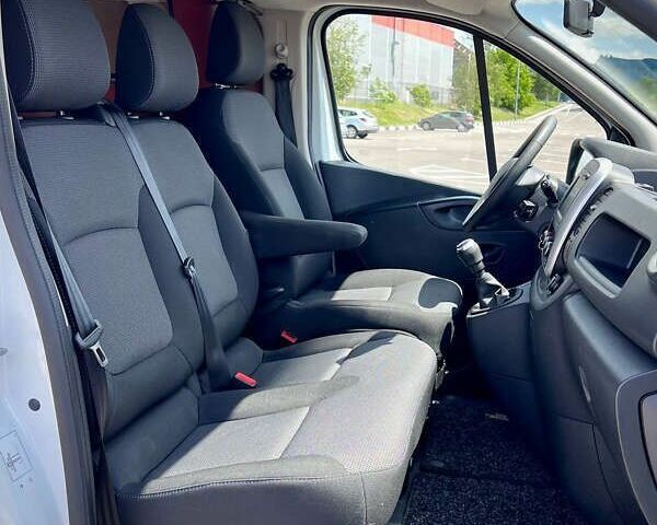 Рено Трафик, объемом двигателя 2 л и пробегом 179 тыс. км за 18200 $, фото 19 на Automoto.ua