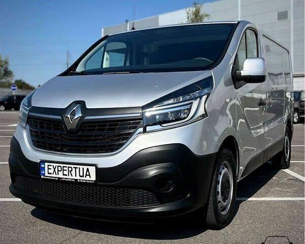 Рено Трафик, объемом двигателя 2 л и пробегом 181 тыс. км за 20500 $, фото 6 на Automoto.ua