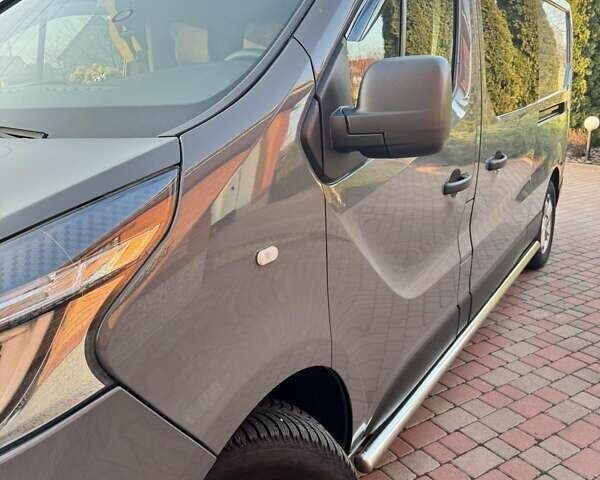 Рено Трафик, объемом двигателя 2.2 л и пробегом 180 тыс. км за 25500 $, фото 5 на Automoto.ua