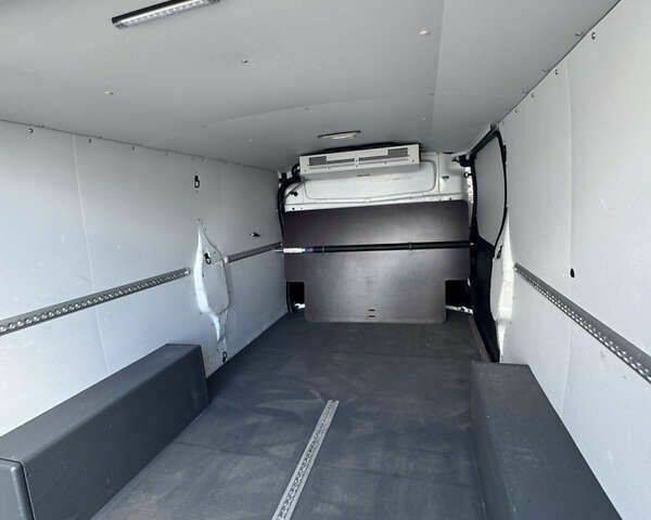 Рено Трафик, объемом двигателя 0 л и пробегом 242 тыс. км за 19900 $, фото 28 на Automoto.ua