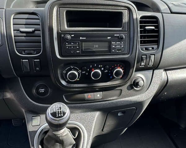 Рено Трафик, объемом двигателя 0 л и пробегом 242 тыс. км за 19500 $, фото 20 на Automoto.ua