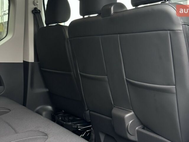 Рено Трафік, об'ємом двигуна 2 л та пробігом 0 тис. км за 42449 $, фото 26 на Automoto.ua