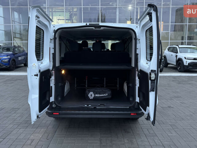 Рено Трафик, объемом двигателя 2 л и пробегом 0 тыс. км за 40327 $, фото 5 на Automoto.ua