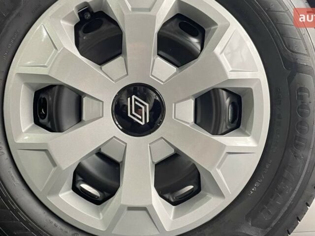 Рено Трафик, объемом двигателя 2 л и пробегом 0 тыс. км за 34459 $, фото 4 на Automoto.ua