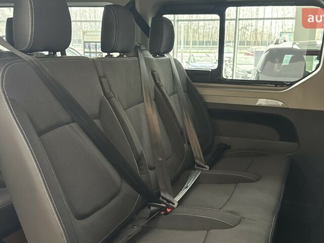 Рено Трафик, объемом двигателя 2 л и пробегом 0 тыс. км за 40456 $, фото 3 на Automoto.ua