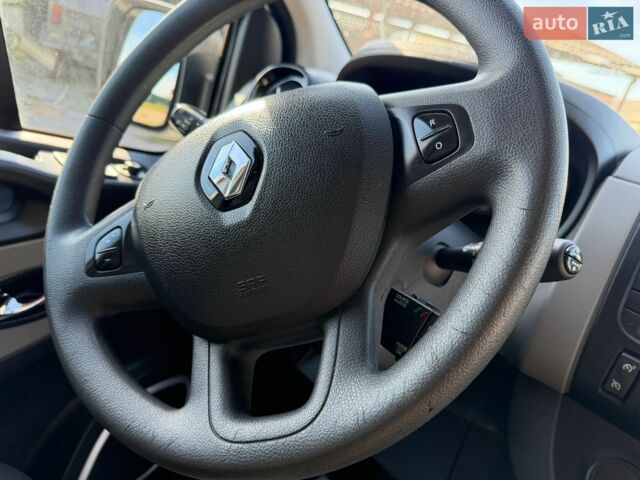 Рено Трафик, объемом двигателя 1.6 л и пробегом 286 тыс. км за 16999 $, фото 24 на Automoto.ua