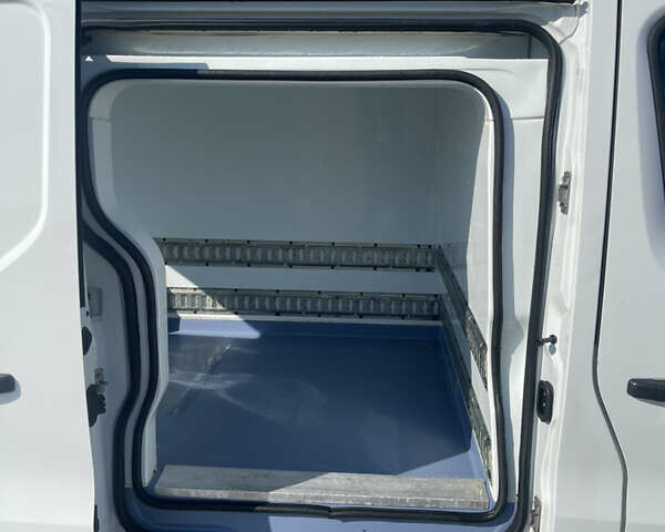 Рено Трафик, объемом двигателя 0 л и пробегом 1000 тыс. км за 15000 $, фото 11 на Automoto.ua