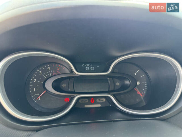 Рено Трафик, объемом двигателя 0 л и пробегом 242 тыс. км за 19900 $, фото 18 на Automoto.ua