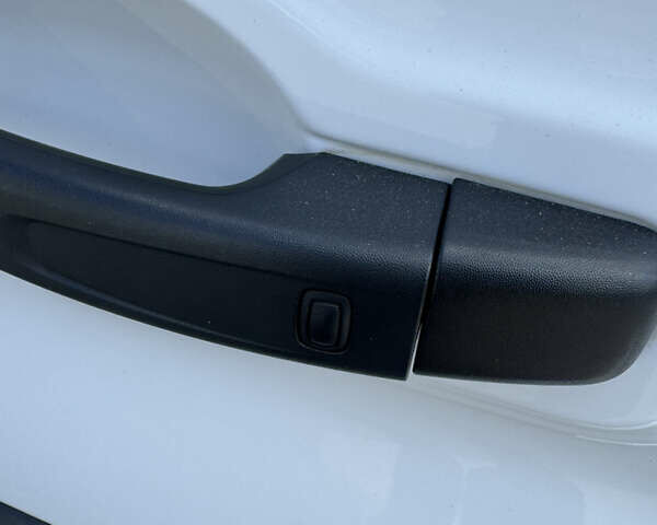 Рено Трафик, объемом двигателя 0 л и пробегом 242 тыс. км за 19900 $, фото 26 на Automoto.ua