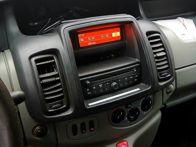 Рено Трафік, об'ємом двигуна 2 л та пробігом 0 тис. км за 11000 $, фото 6 на Automoto.ua