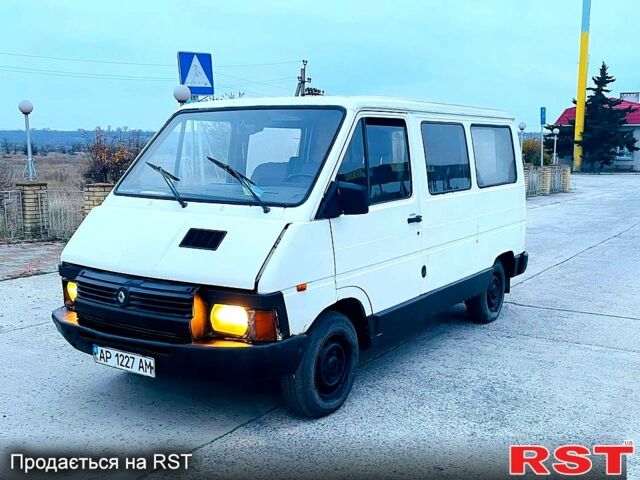 Рено Трафик, объемом двигателя 2 л и пробегом 299 тыс. км за 1150 $, фото 1 на Automoto.ua