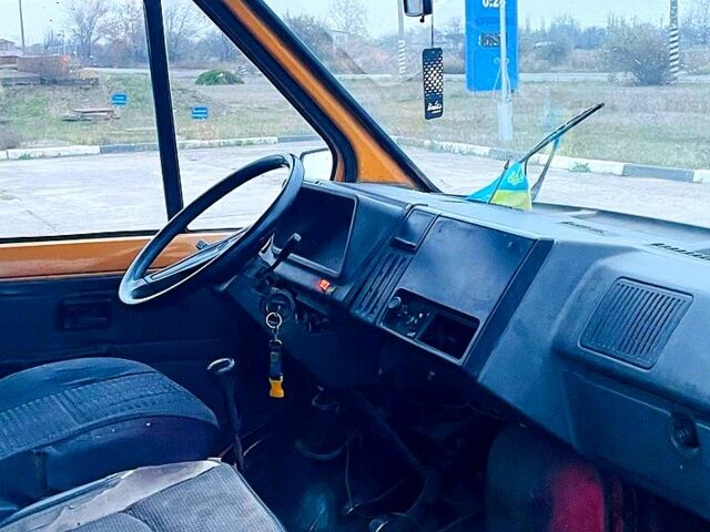 Рено Трафик, объемом двигателя 2 л и пробегом 299 тыс. км за 1150 $, фото 6 на Automoto.ua