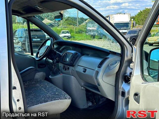 Рено Трафик 2003 в Харькове на Automoto.ua Рено Трафик, объемом двигателя 1.9 л и пробегом 400 тыс. км за 3899 $, фото 3 на Automoto.ua