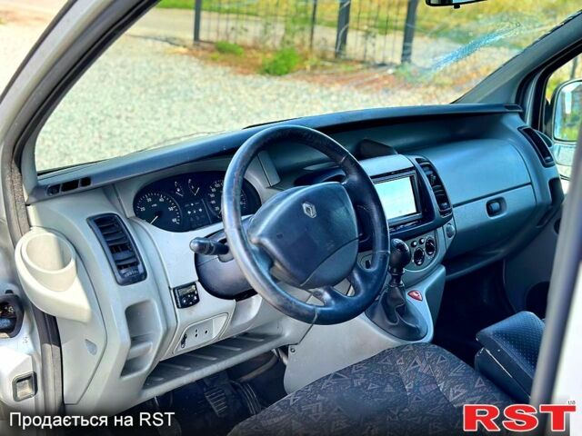 Рено Трафик 2003 в Харькове на Automoto.ua Рено Трафик, объемом двигателя 1.9 л и пробегом 400 тыс. км за 3899 $, фото 4 на Automoto.ua