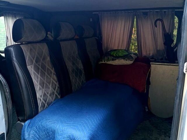 Рено Трафік, об'ємом двигуна 1.9 л та пробігом 420 тис. км за 7500 $, фото 3 на Automoto.ua