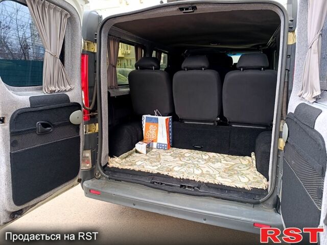 Рено Трафік, об'ємом двигуна 2.5 л та пробігом 281 тис. км за 8900 $, фото 4 на Automoto.ua