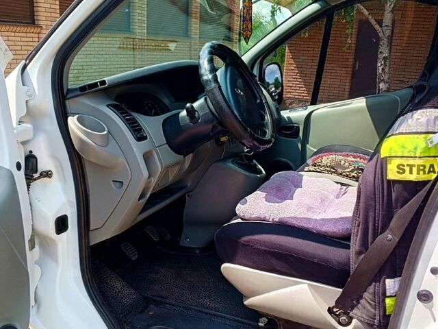Рено Трафик, объемом двигателя 2 л и пробегом 342 тыс. км за 6700 $, фото 4 на Automoto.ua