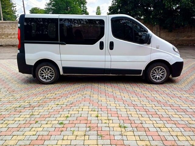 Рено Трафик, объемом двигателя 2 л и пробегом 342 тыс. км за 6700 $, фото 2 на Automoto.ua