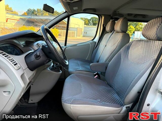 Рено Трафик, объемом двигателя 2 л и пробегом 178 тыс. км за 7800 $, фото 5 на Automoto.ua