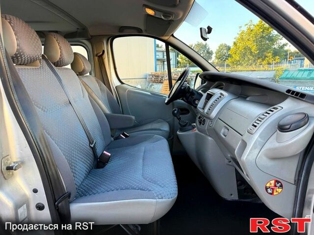 Рено Трафик, объемом двигателя 2 л и пробегом 178 тыс. км за 7800 $, фото 6 на Automoto.ua