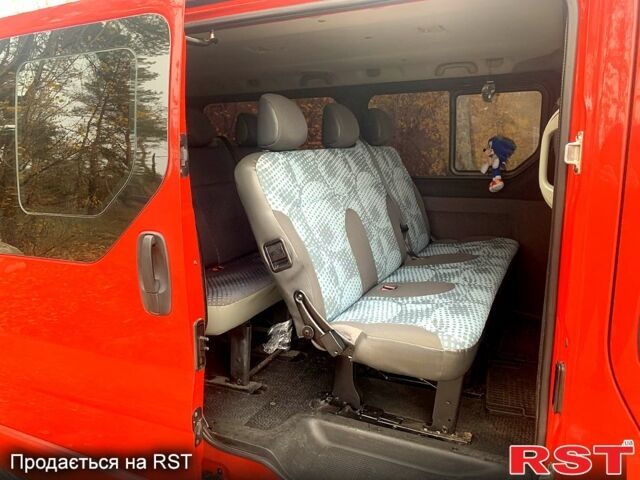 Рено Трафик, объемом двигателя 2 л и пробегом 230 тыс. км за 13200 $, фото 2 на Automoto.ua