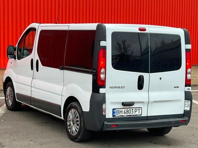 Белый Рено Трафик пасс., объемом двигателя 0 л и пробегом 190 тыс. км за 11900 $, фото 8 на Automoto.ua